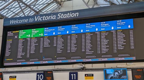 Real Time Live Trains Board 